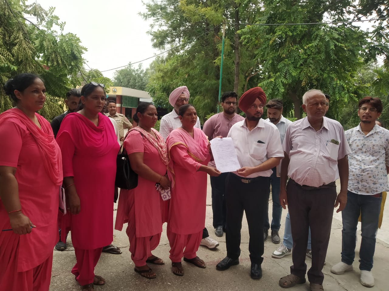 Asha Workers Union CITU staged a Dharna at Posi regarding their main demands.